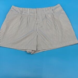 EVRI Women’s Striped Shorts Tan and White Size 18W